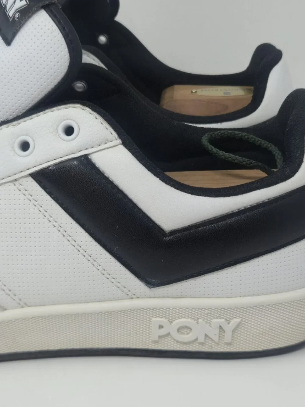 Pony men size